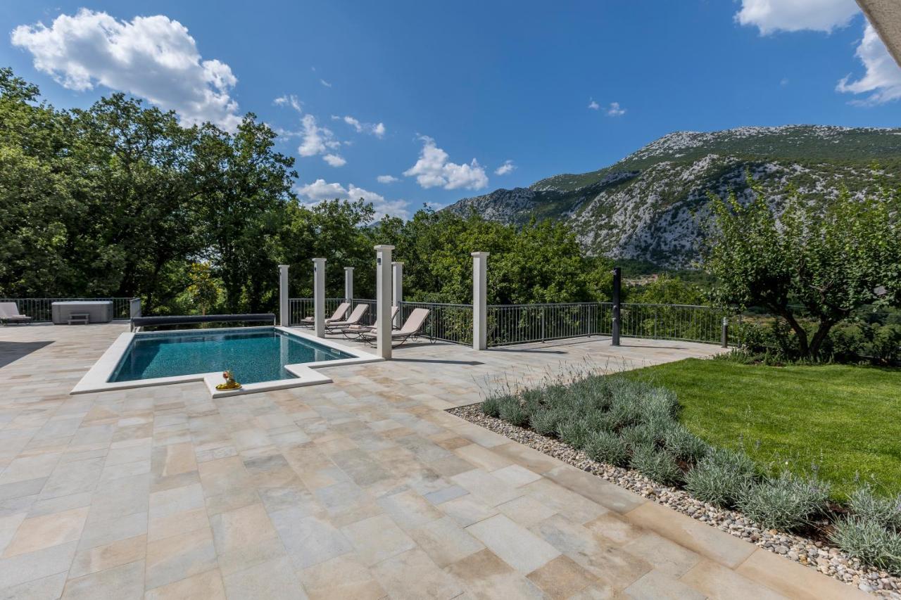 Villa Grey Stone Gata Екстер'єр фото