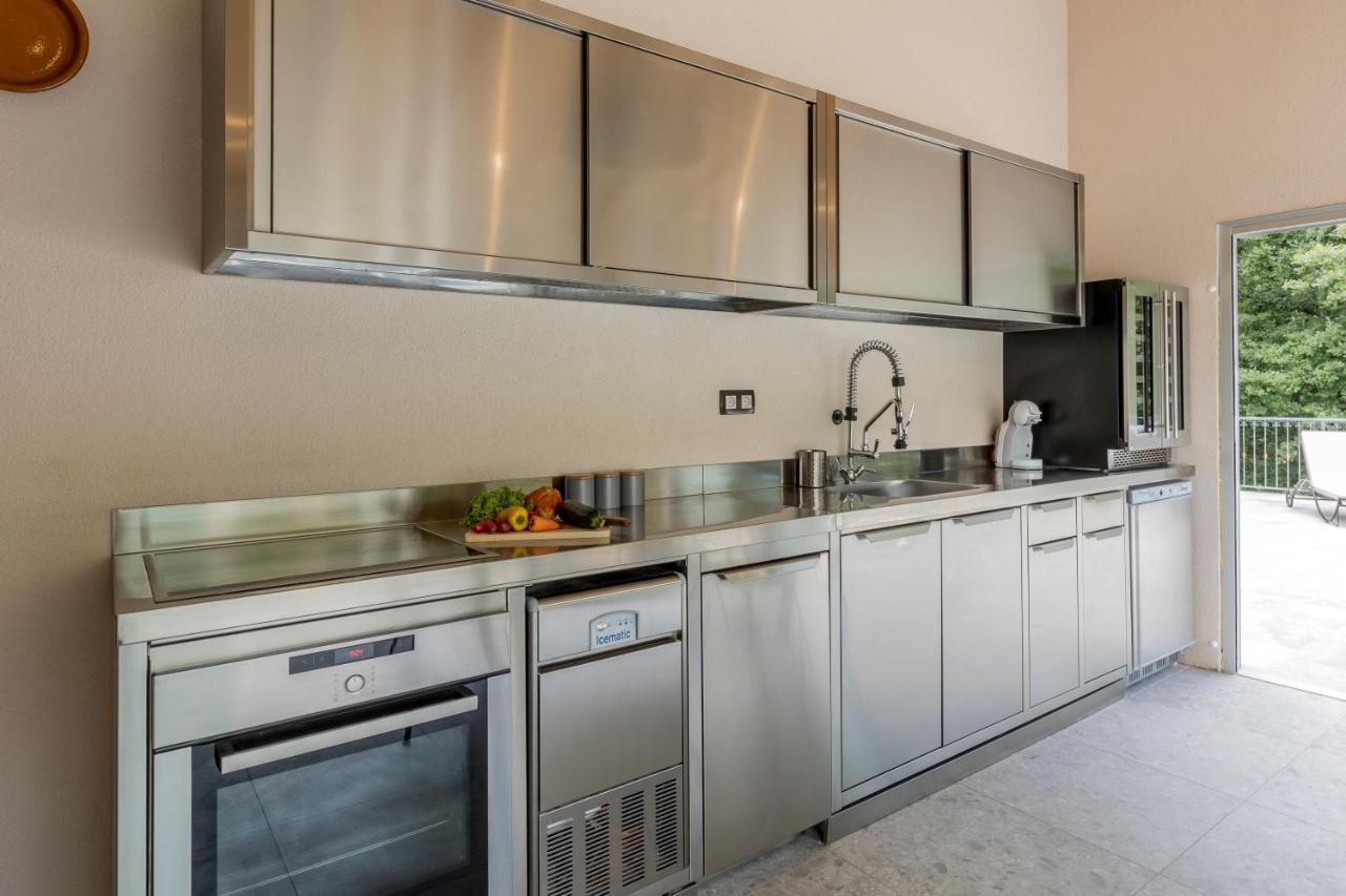 Villa Grey Stone Gata Екстер'єр фото
